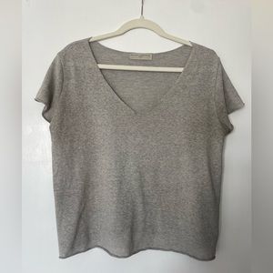 Urban Outfitters v-neck t-Shirt, XS